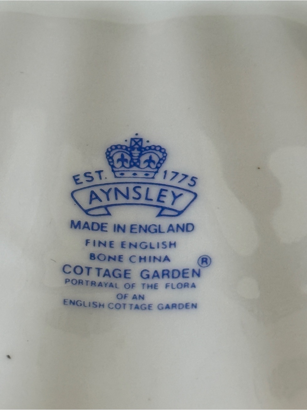 Vintage Aynsley "Cottage Garden" Bone China Embossed Shell Dish - England - Picture 6 of 16